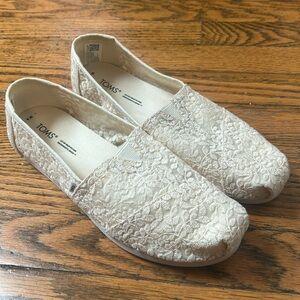 TOMS Women’s Alpargata Embroidered Classic Slipons